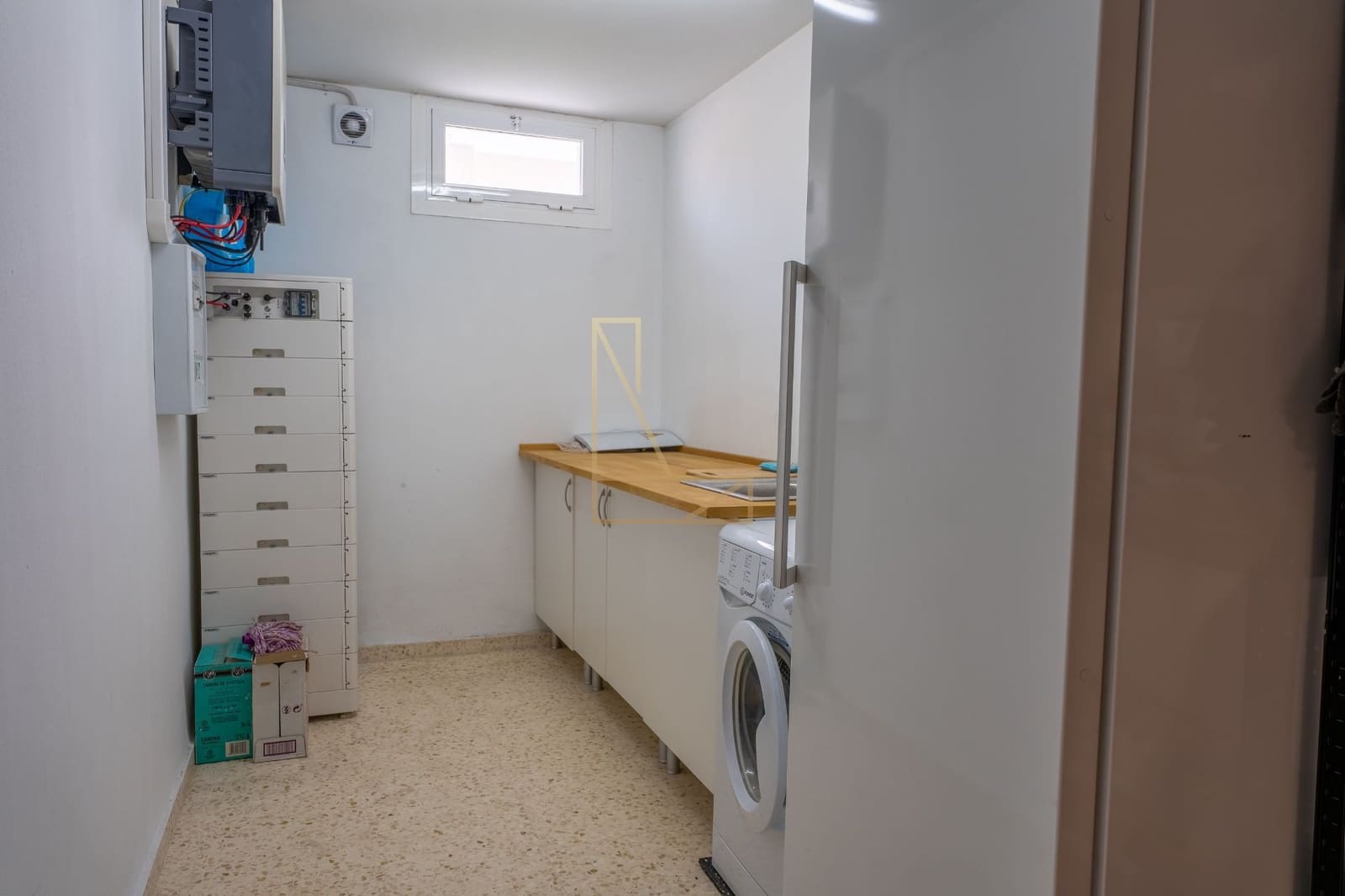 4 makuuhuone Huvila myytävänä paikassa Alfaz del Pi / L'Alfas del Pi mukana uima-altaan 
autotalli - 1 195 000 € (Ref: 9343164)