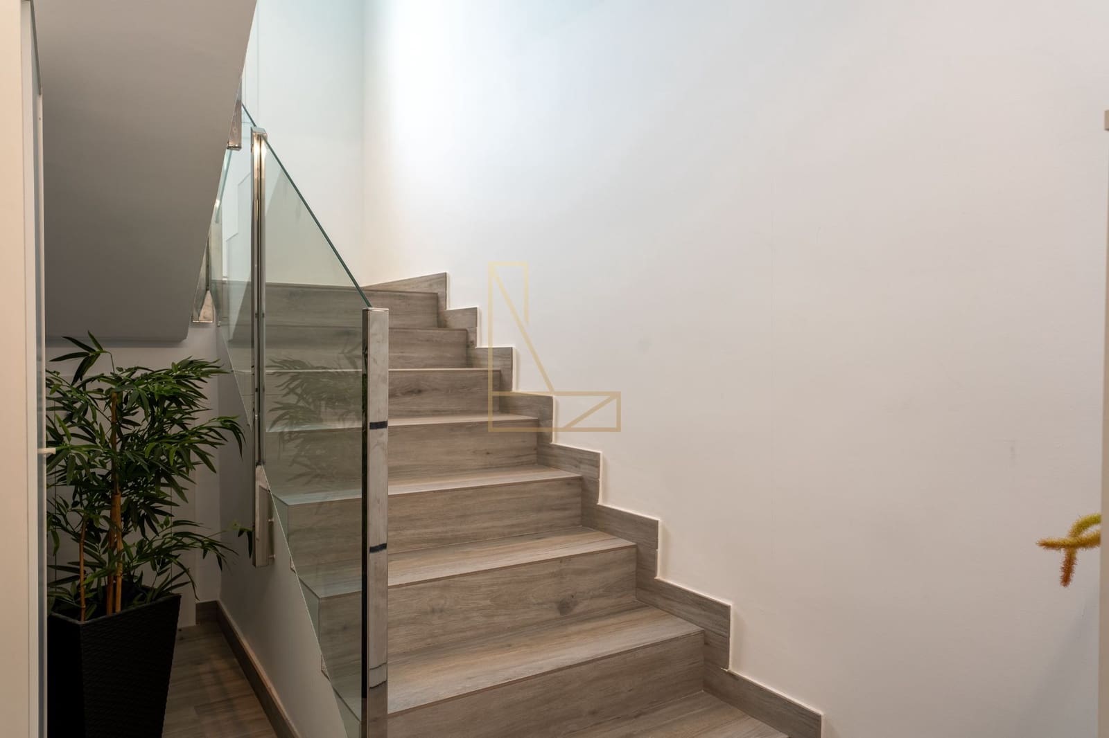 4 makuuhuone Huvila myytävänä paikassa Alfaz del Pi / L'Alfas del Pi mukana uima-altaan 
autotalli - 1 195 000 € (Ref: 9343164)