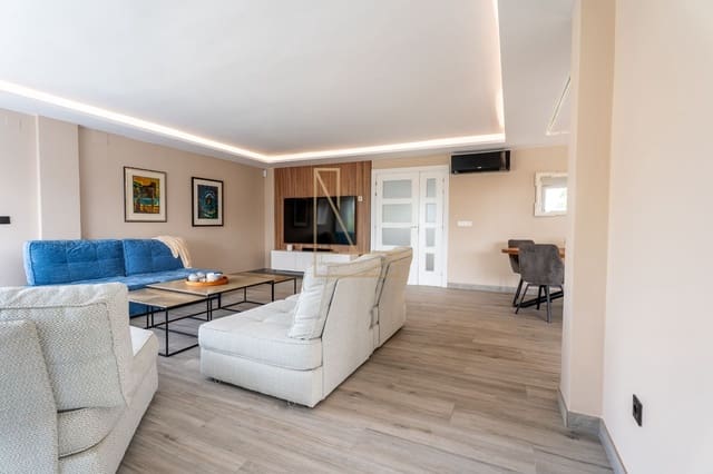 Chalet de 4 habitaciones en Alfaz del Pi / L'Alfàs del Pi en venta con piscina garaje - 1.195.000 € (Ref: 9343164)