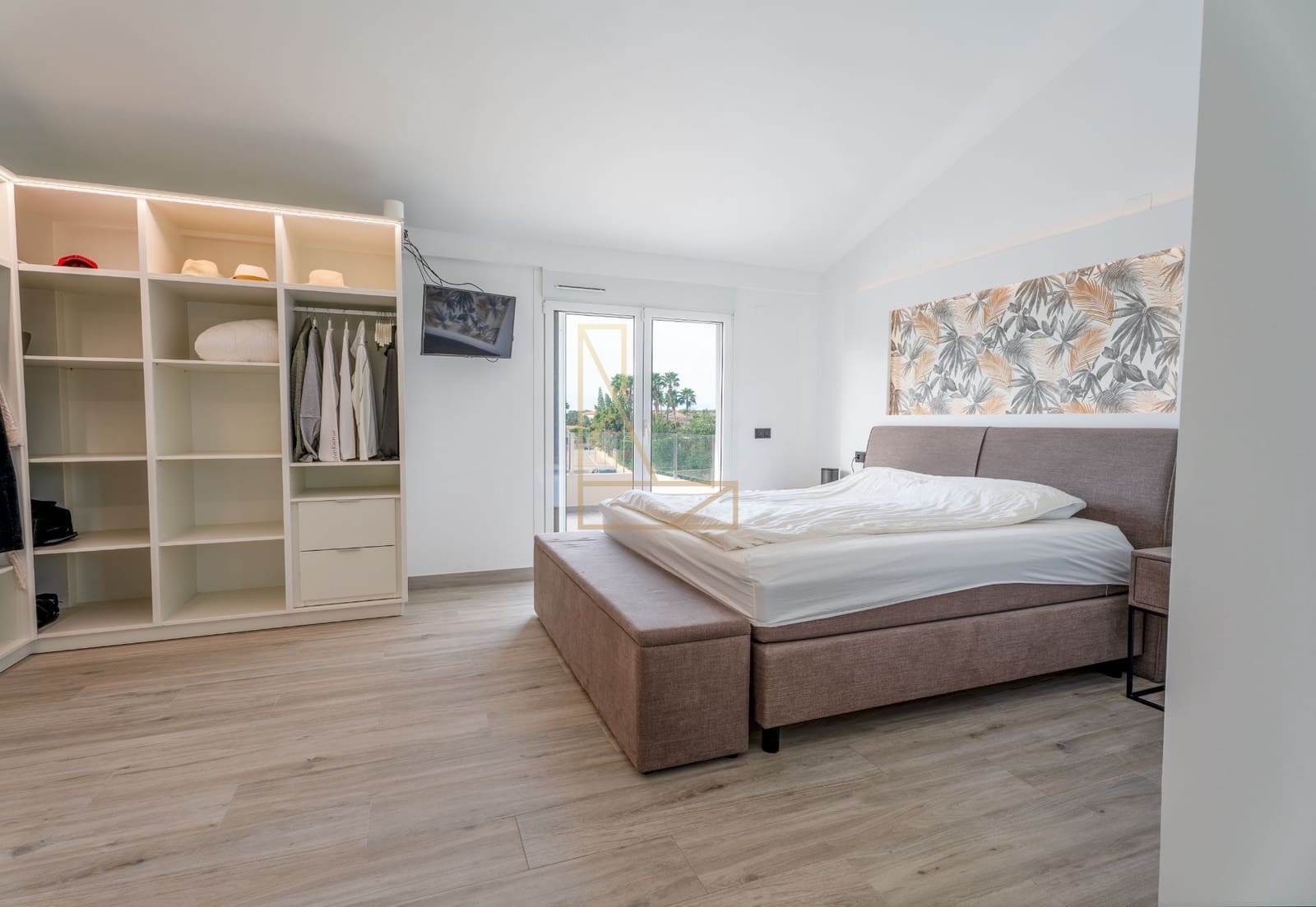 4 makuuhuone Huvila myytävänä paikassa Alfaz del Pi / L'Alfas del Pi mukana uima-altaan 
autotalli - 1 195 000 € (Ref: 9343164)