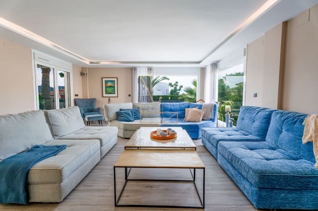 Chalet de 4 habitaciones en Alfaz del Pi / L'Alfàs del Pi en venta con piscina garaje - 1.195.000 € (Ref: 9343164)