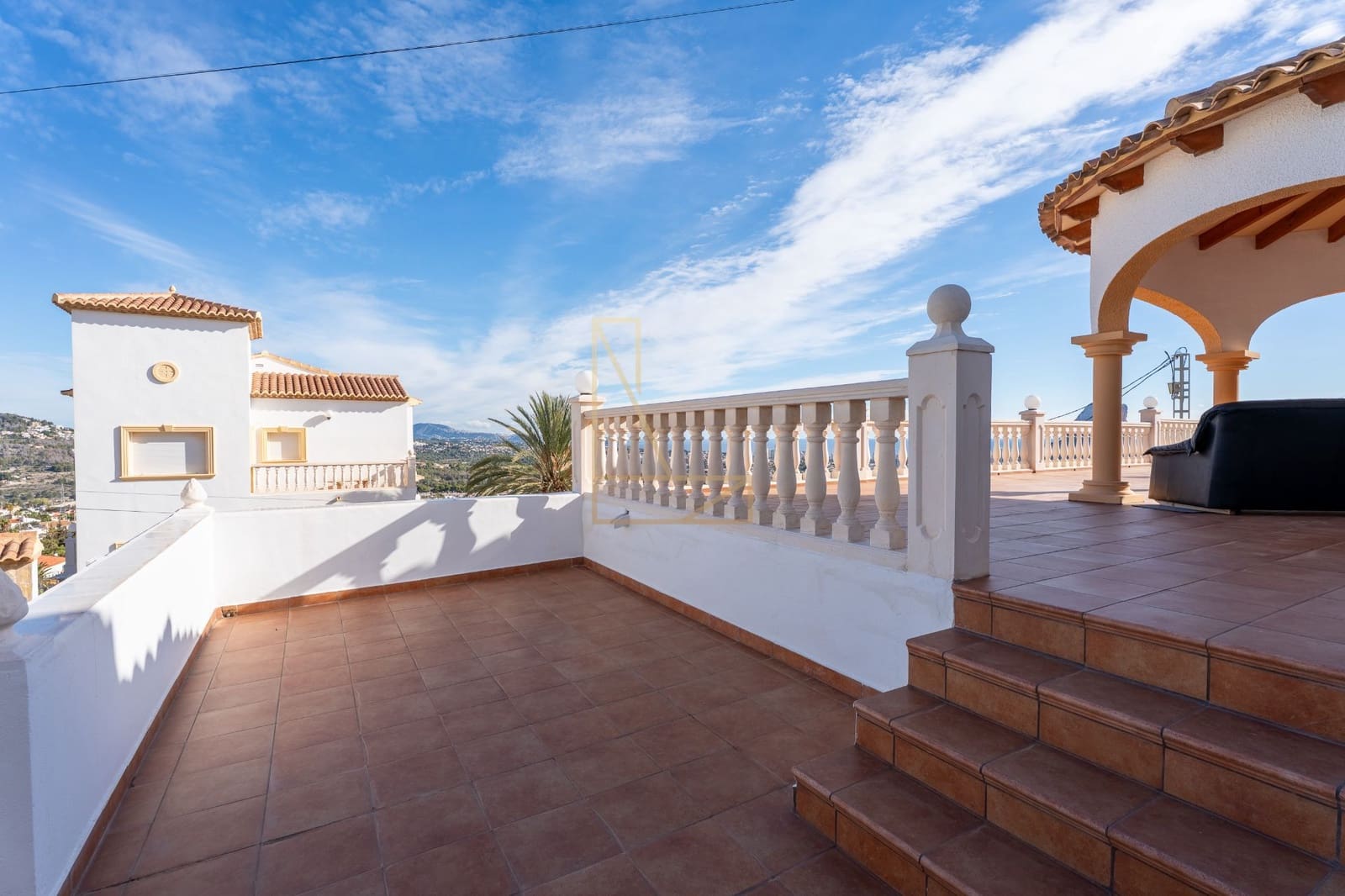 5 makuuhuone Huvila myytävänä paikassa Calpe / Calp mukana uima-altaan 
autotalli - 716 000 € (Ref: 9407903)