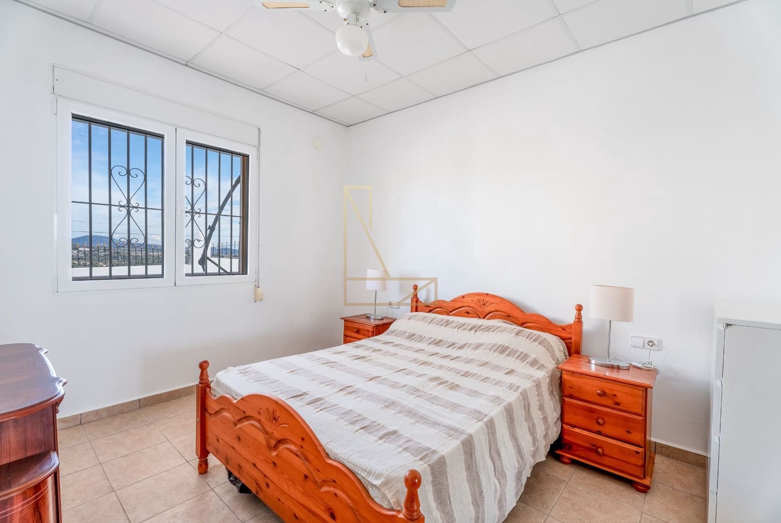 5 makuuhuone Huvila myytävänä paikassa Calpe / Calp mukana uima-altaan 
autotalli - 716 000 € (Ref: 9407903)