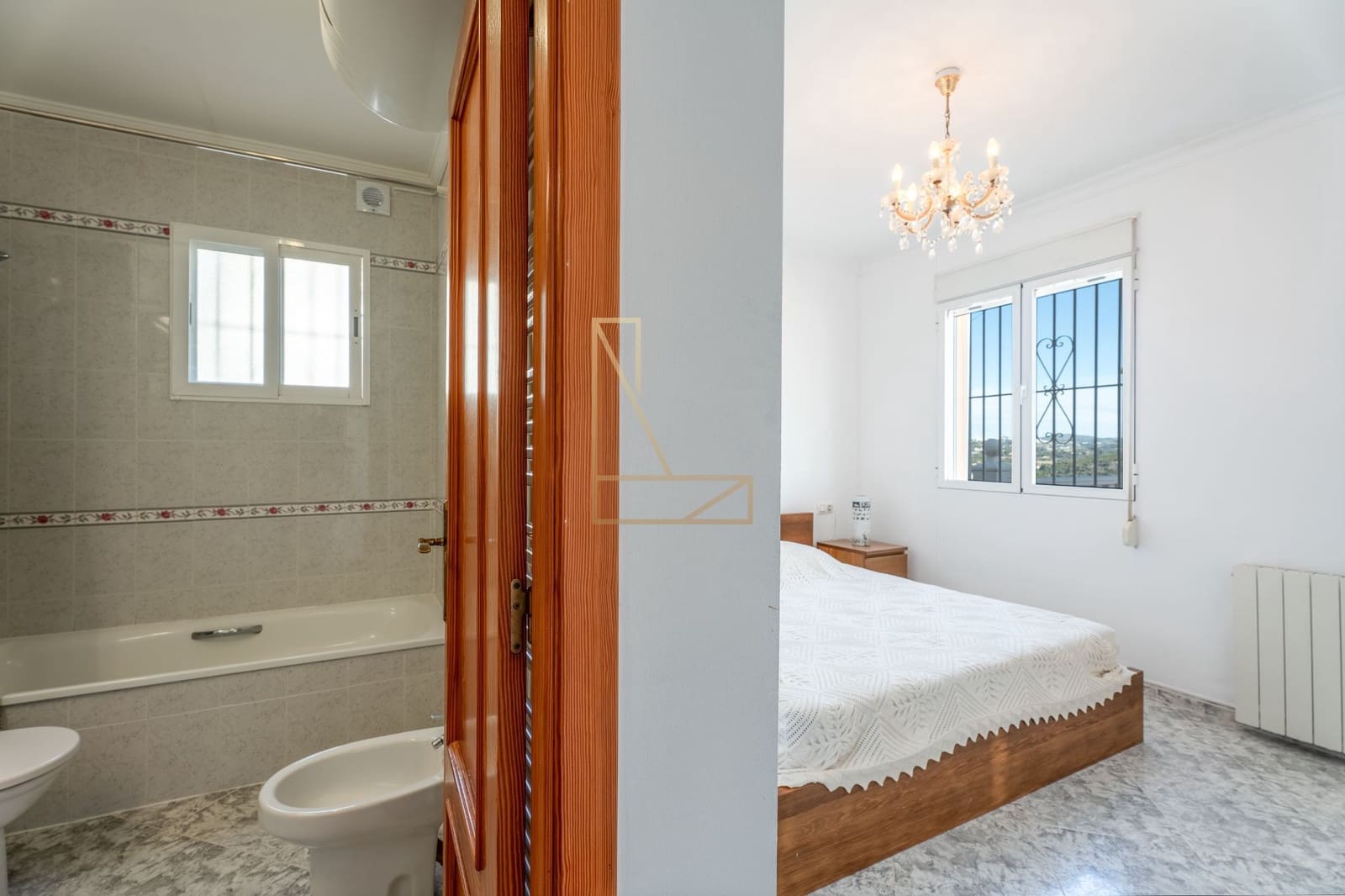 5 makuuhuone Huvila myytävänä paikassa Calpe / Calp mukana uima-altaan 
autotalli - 716 000 € (Ref: 9407903)