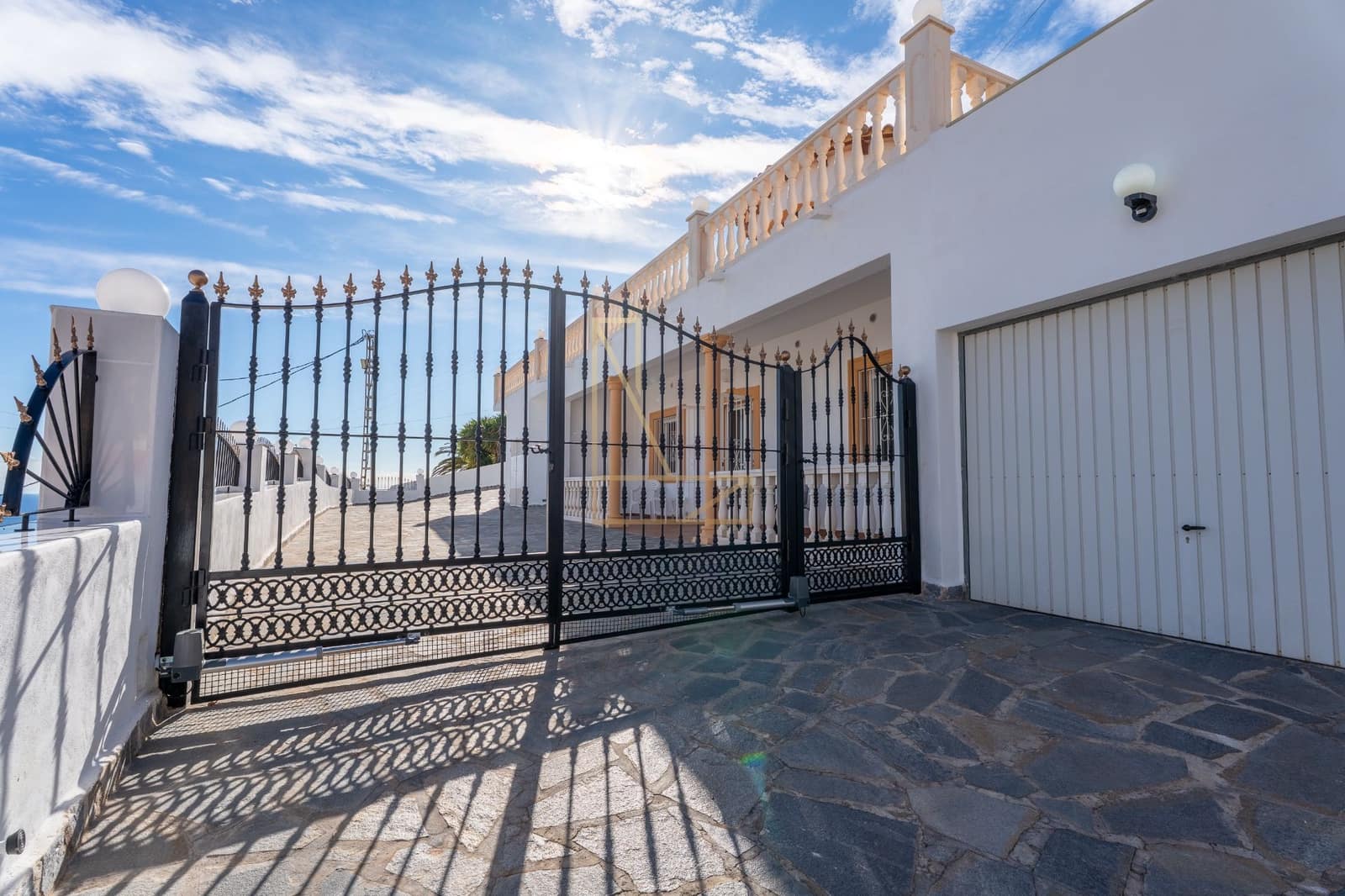 5 makuuhuone Huvila myytävänä paikassa Calpe / Calp mukana uima-altaan 
autotalli - 716 000 € (Ref: 9407903)