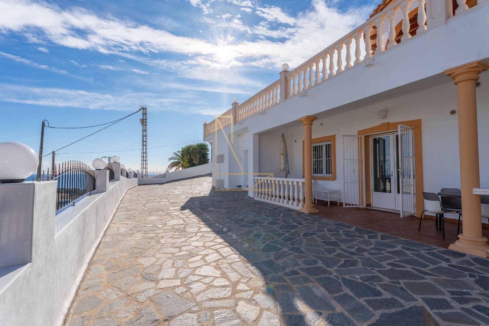 5 makuuhuone Huvila myytävänä paikassa Calpe / Calp mukana uima-altaan 
autotalli - 716 000 € (Ref: 9407903)