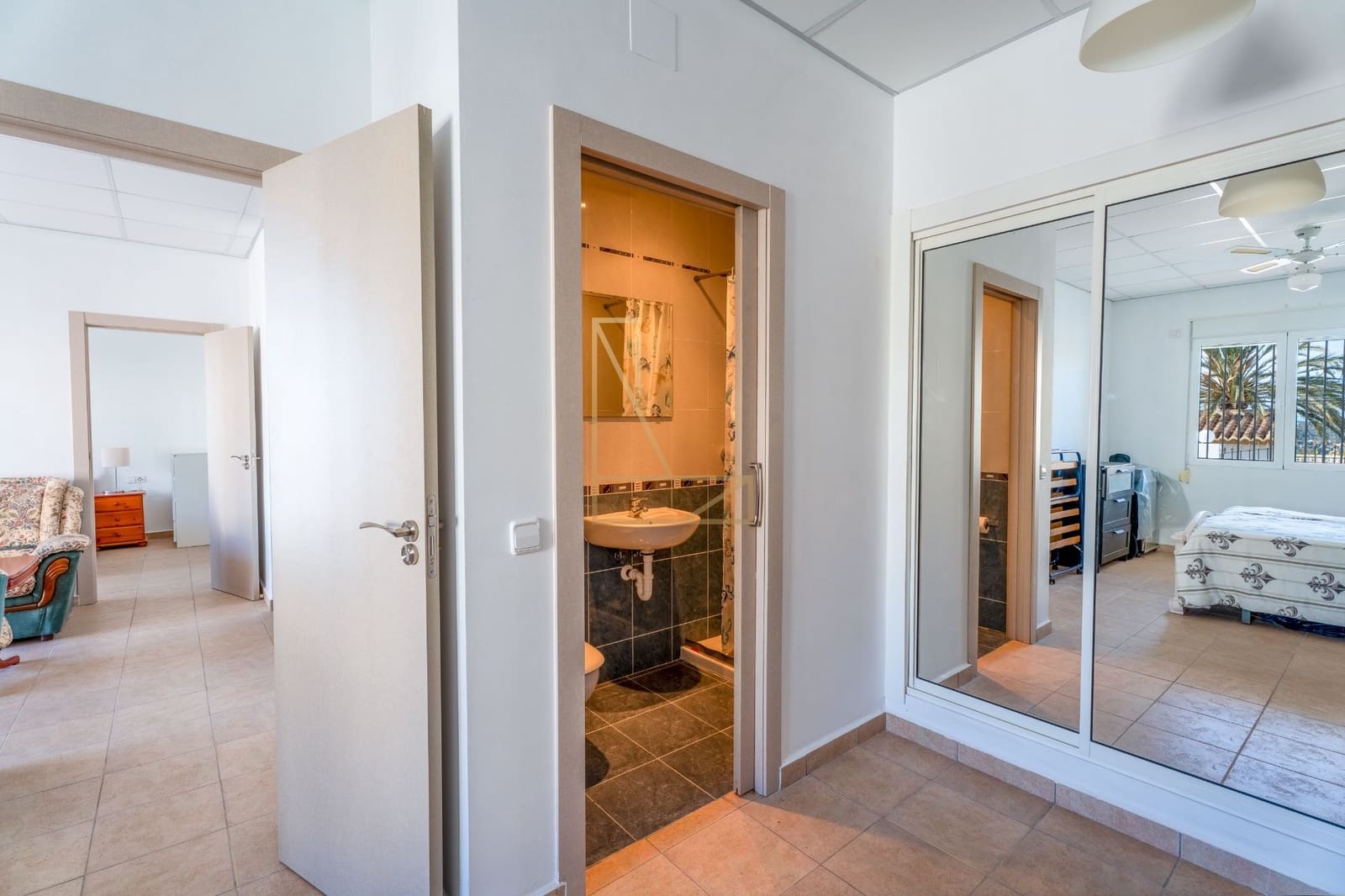 5 makuuhuone Huvila myytävänä paikassa Calpe / Calp mukana uima-altaan 
autotalli - 716 000 € (Ref: 9407903)