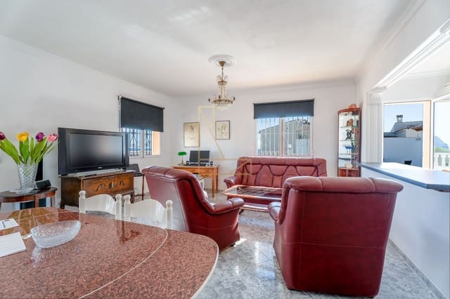 5 bedroom Villa for sale in Calpe / Calp with pool garage - € 716,000 (Ref: 9407903)