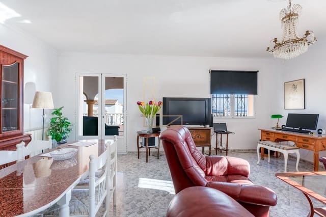 5 bedroom Villa for sale in Calpe / Calp with pool garage - € 716,000 (Ref: 9407903)