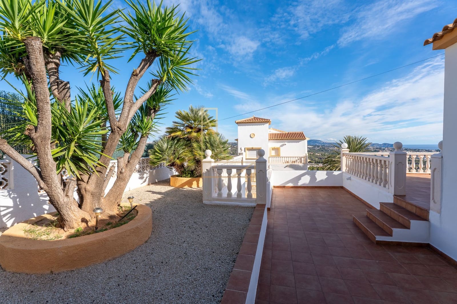 5 makuuhuone Huvila myytävänä paikassa Calpe / Calp mukana uima-altaan 
autotalli - 716 000 € (Ref: 9407903)