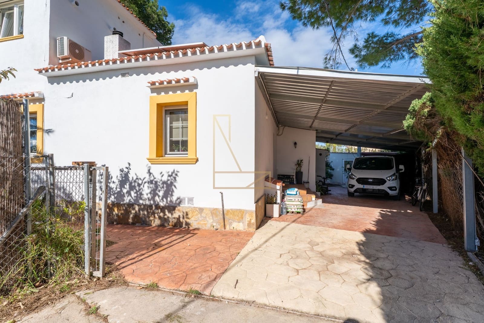 4 bedroom Villa for sale in Denia with pool garage - € 659,000 (Ref: 9581487)