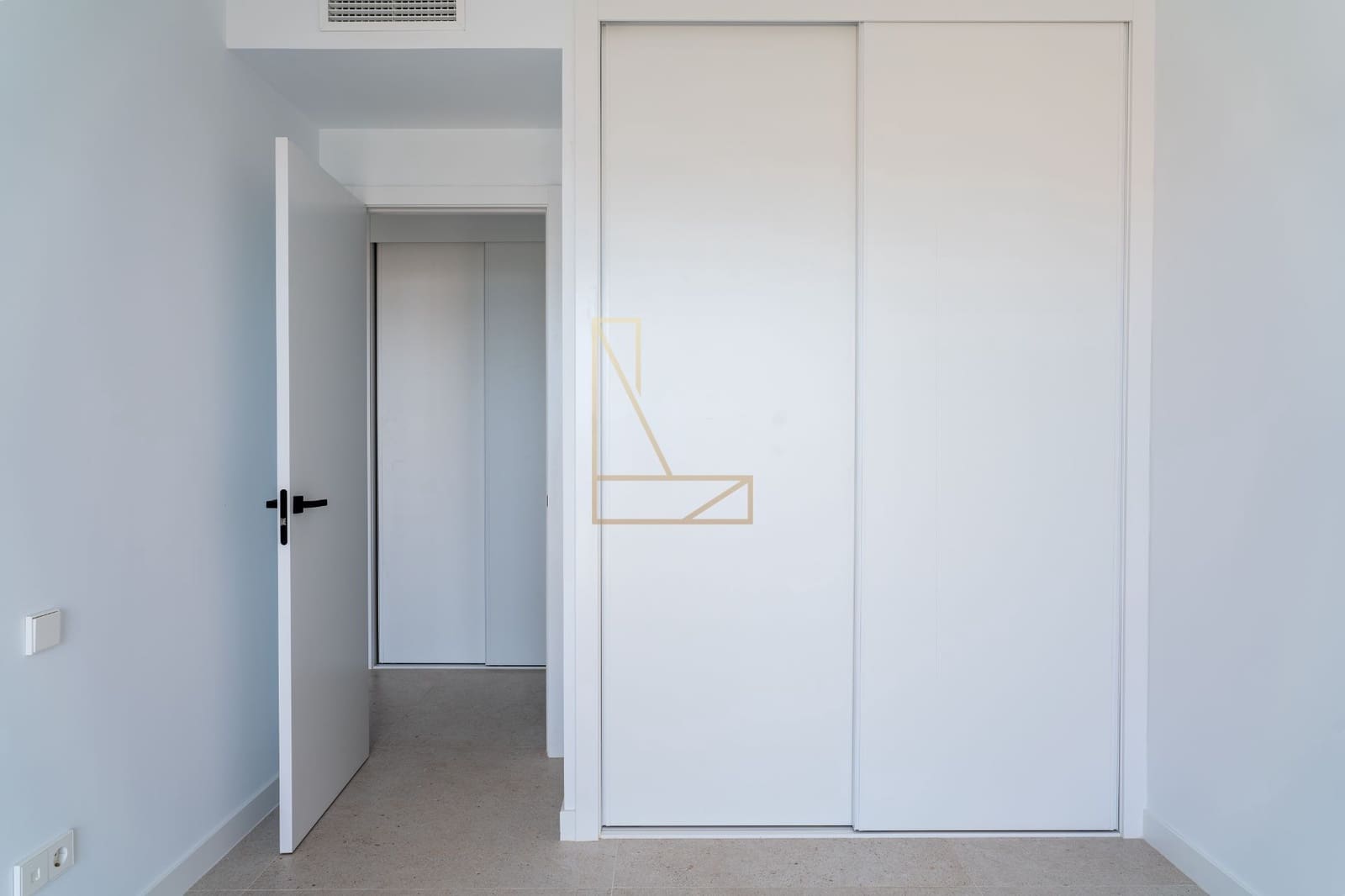 Ático de 3 habitaciones en La Villajoyosa / Vila Joiosa en venta con piscina garaje - 585.000 € (Ref: 9627152)