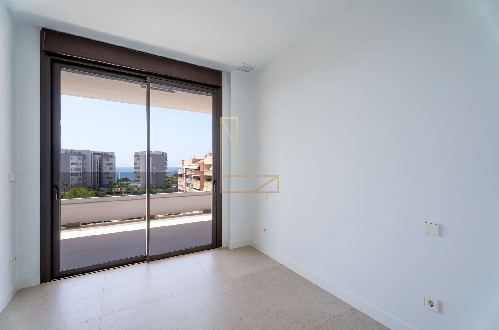 Ático de 3 habitaciones en La Villajoyosa / Vila Joiosa en venta con piscina garaje - 585.000 € (Ref: 9627152)