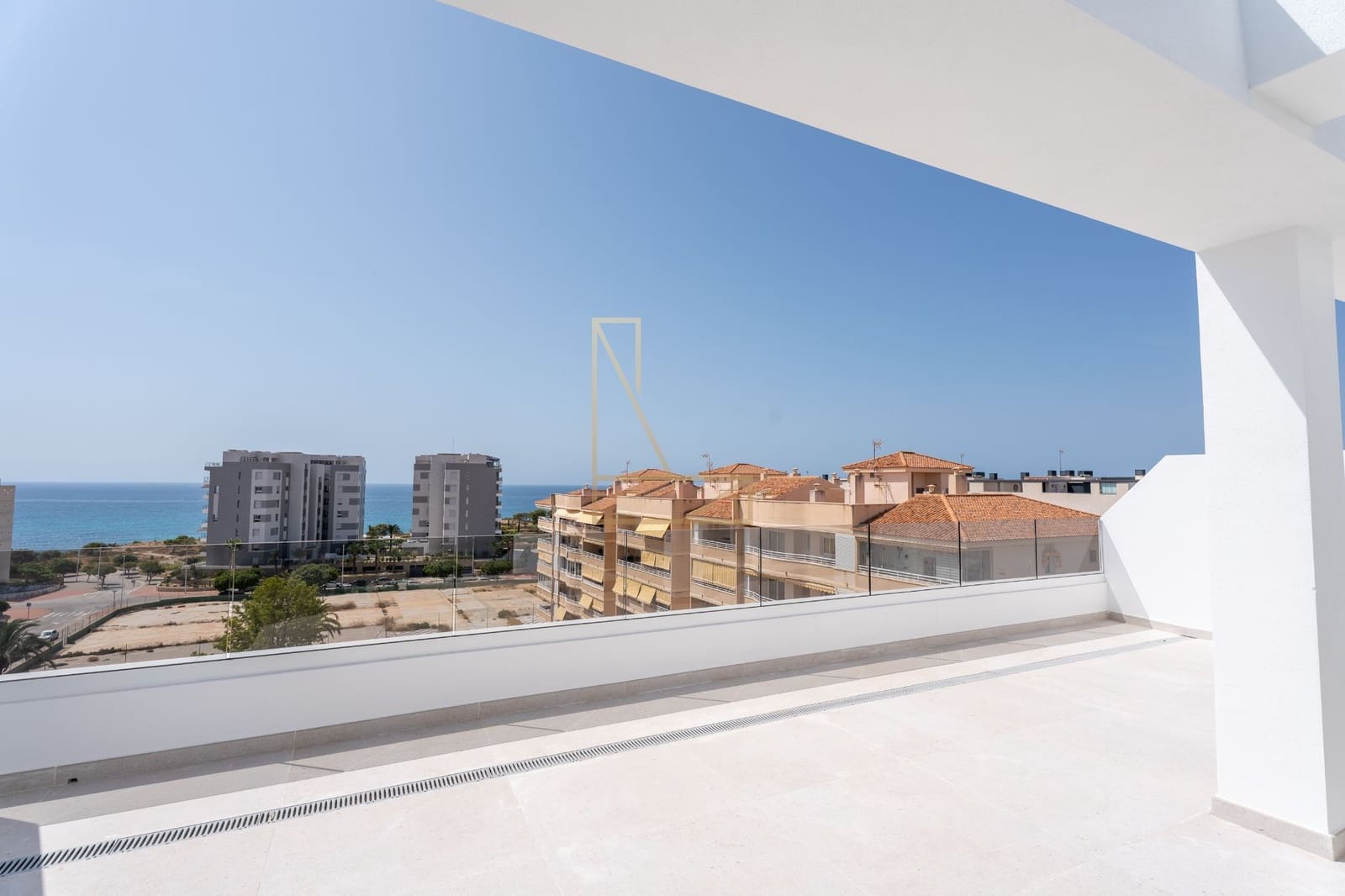 Ático de 3 habitaciones en La Villajoyosa / Vila Joiosa en venta con piscina garaje - 585.000 € (Ref: 9627152)