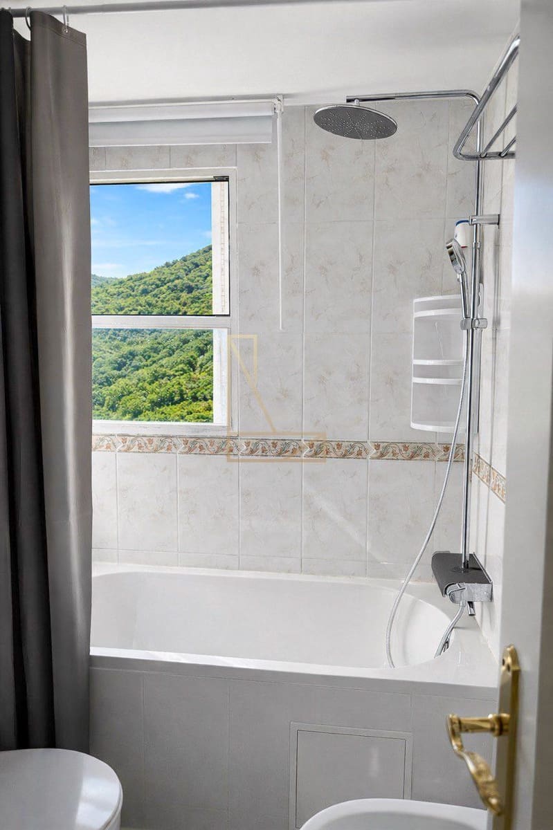 2 quarto Apartamento para venda em Benidorm com piscina garagem - 290 000 € (Ref: 9647652)