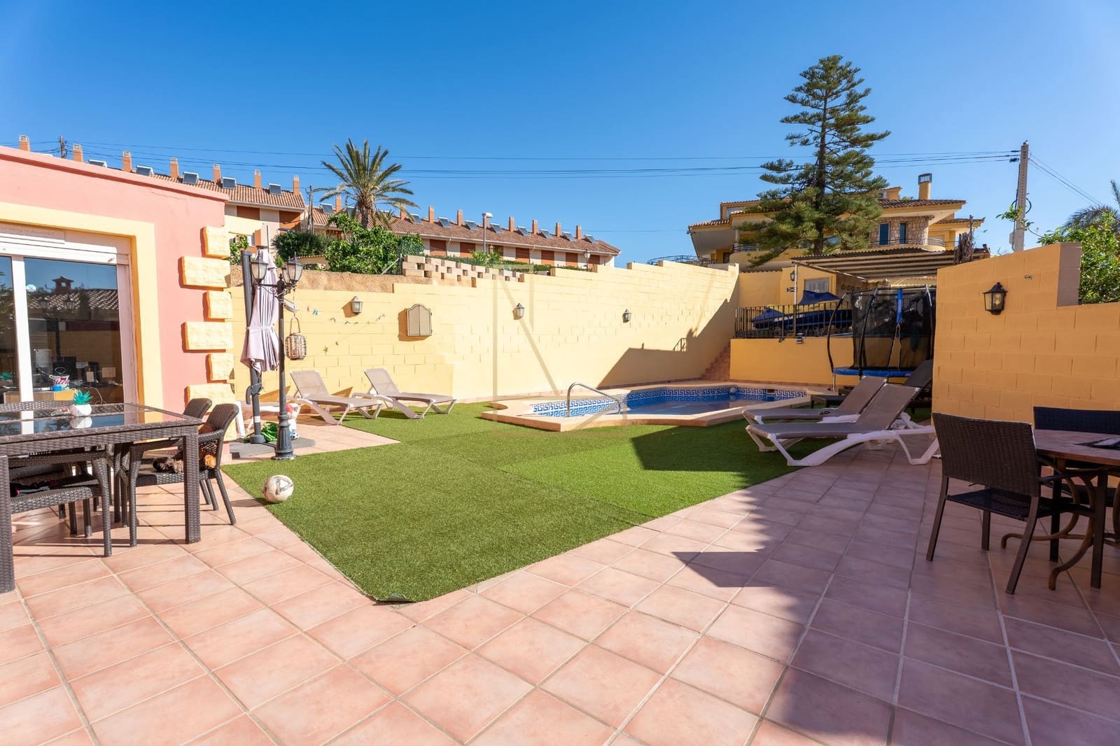 6 sypialnia Dom blizniak na sprzedaż w La Nucia z basenem garażem - 465 000 € (Ref: 9777620)