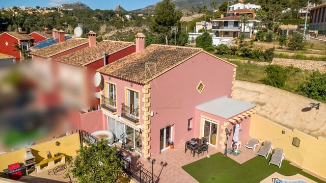 6 sypialnia Dom blizniak na sprzedaż w La Nucia z basenem garażem - 465 000 € (Ref: 9777620)