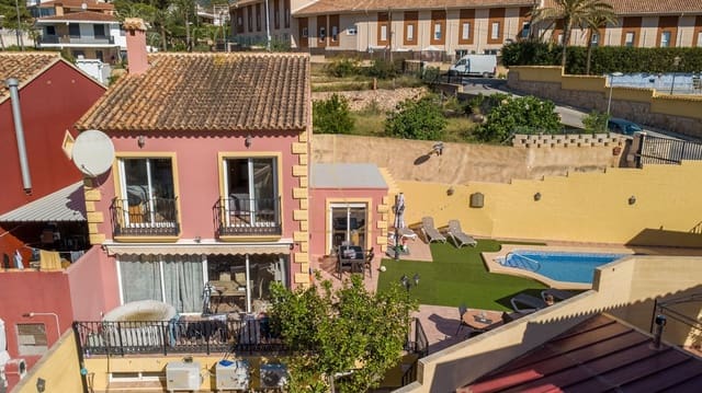 6 sypialnia Dom blizniak na sprzedaż w La Nucia z basenem garażem - 465 000 € (Ref: 9777620)