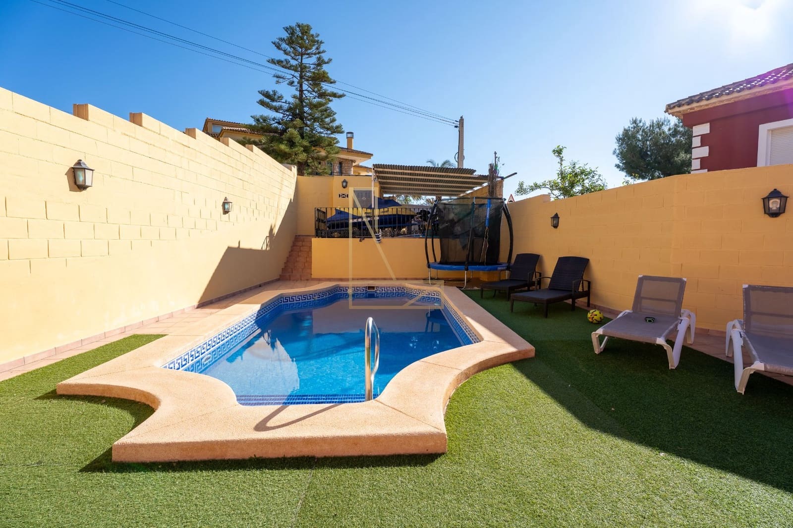 6 sypialnia Dom blizniak na sprzedaż w La Nucia z basenem garażem - 465 000 € (Ref: 9777620)