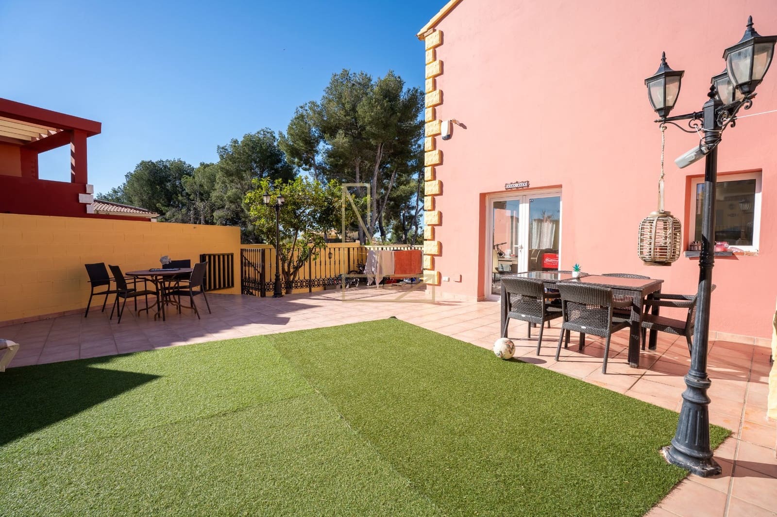 6 sypialnia Dom blizniak na sprzedaż w La Nucia z basenem garażem - 465 000 € (Ref: 9777620)