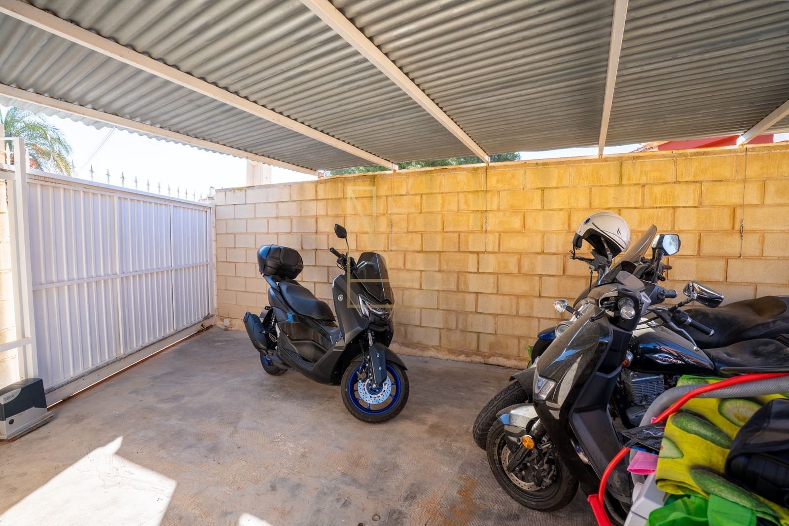 6 sypialnia Dom blizniak na sprzedaż w La Nucia z basenem garażem - 465 000 € (Ref: 9777620)