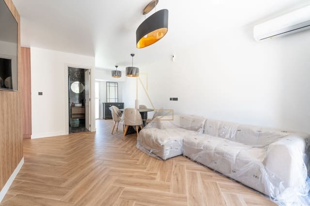 4 bedroom Semi-detached Villa for sale in La Nucia with garage - € 395,000 (Ref: 9806037)