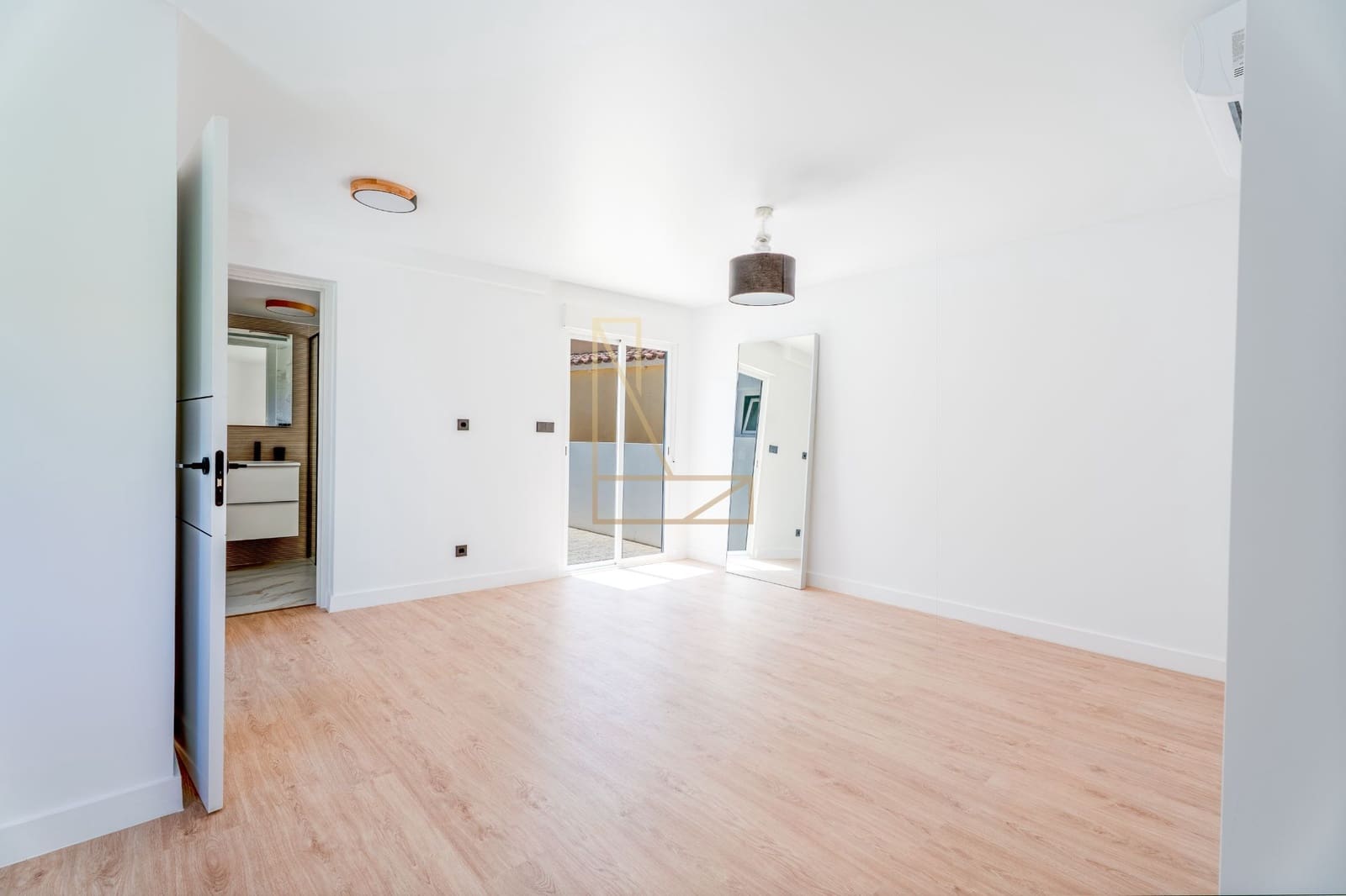 4 bedroom Semi-detached Villa for sale in La Nucia with garage - € 395,000 (Ref: 9806037)