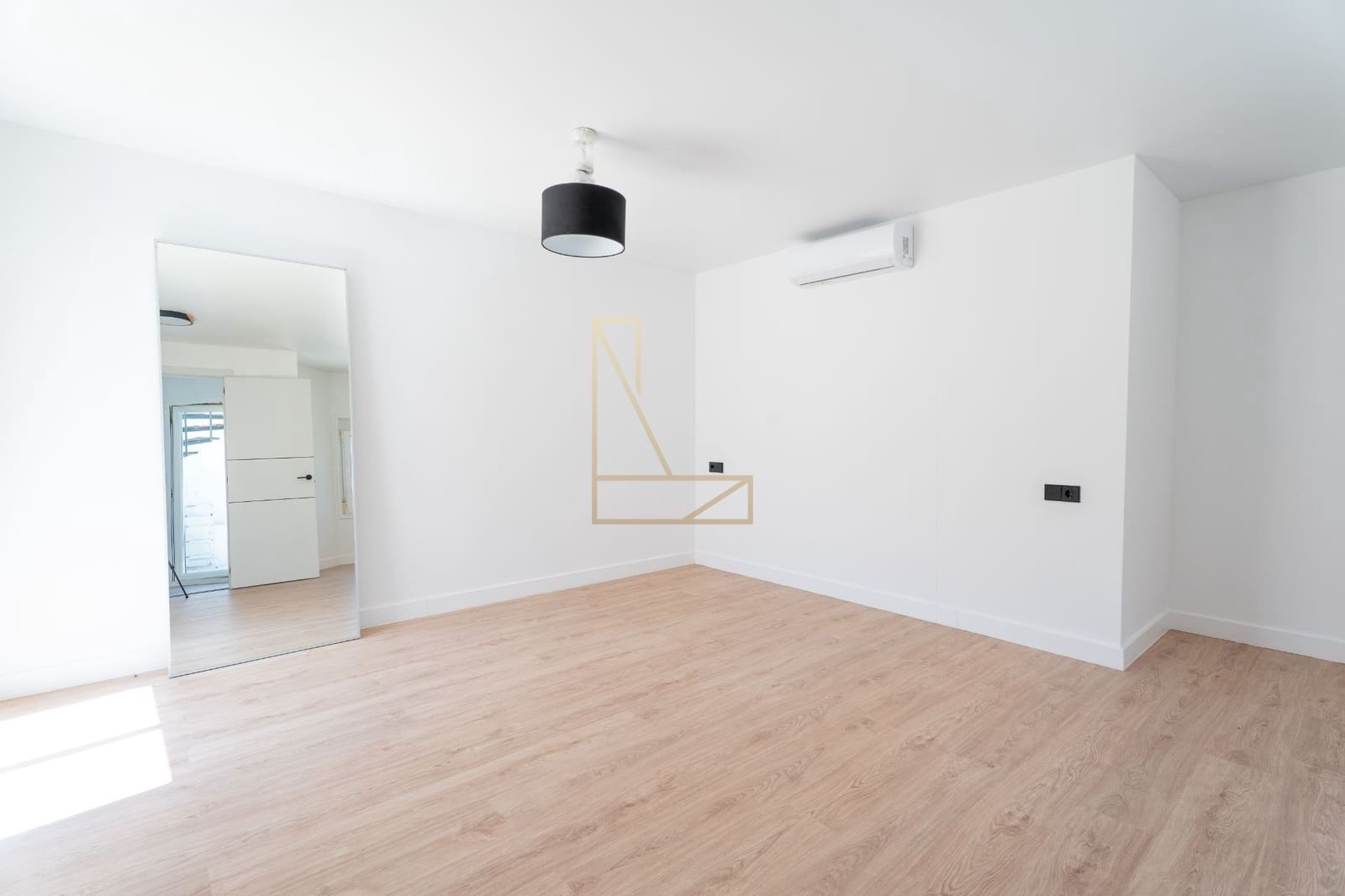 4 bedroom Semi-detached Villa for sale in La Nucia with garage - € 395,000 (Ref: 9806037)