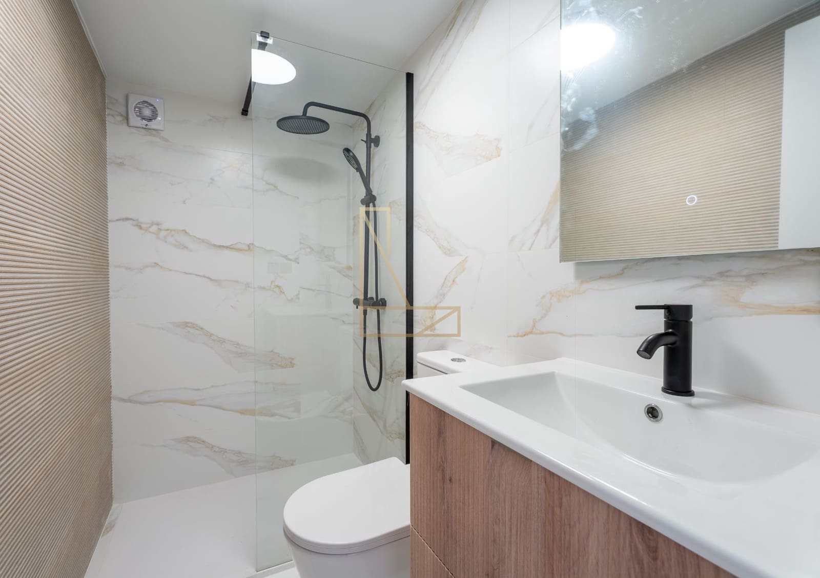 4 bedroom Semi-detached Villa for sale in La Nucia with garage - € 395,000 (Ref: 9806037)