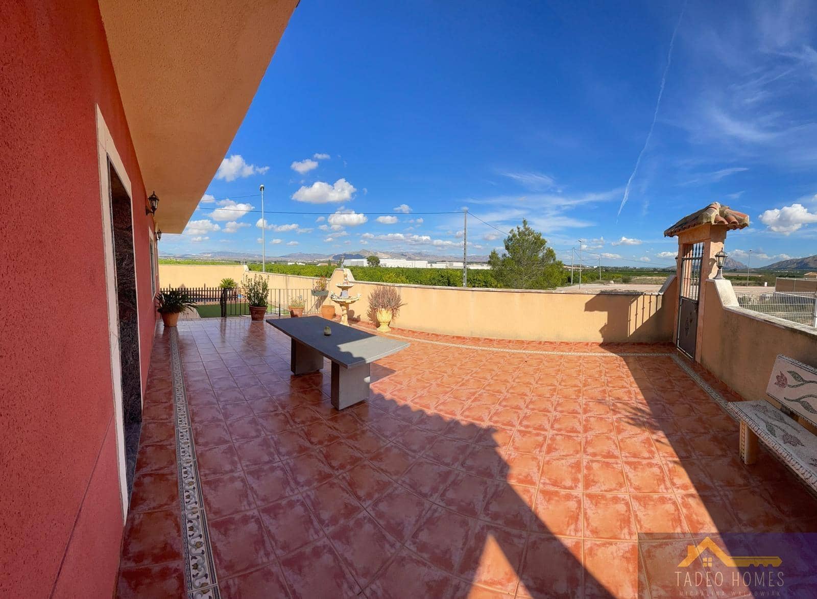 5 bedroom Villa for sale in Fortuna with pool garage - € 299,950 (Ref: 10034645)