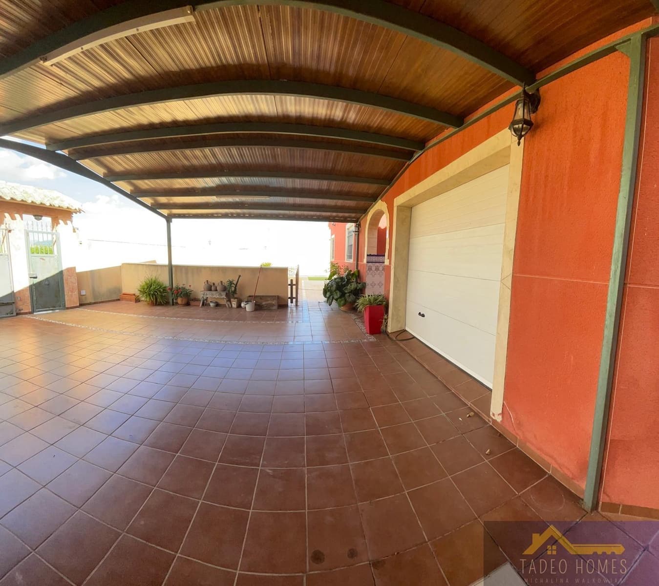 5 bedroom Villa for sale in Fortuna with pool garage - € 299,950 (Ref: 10034645)
