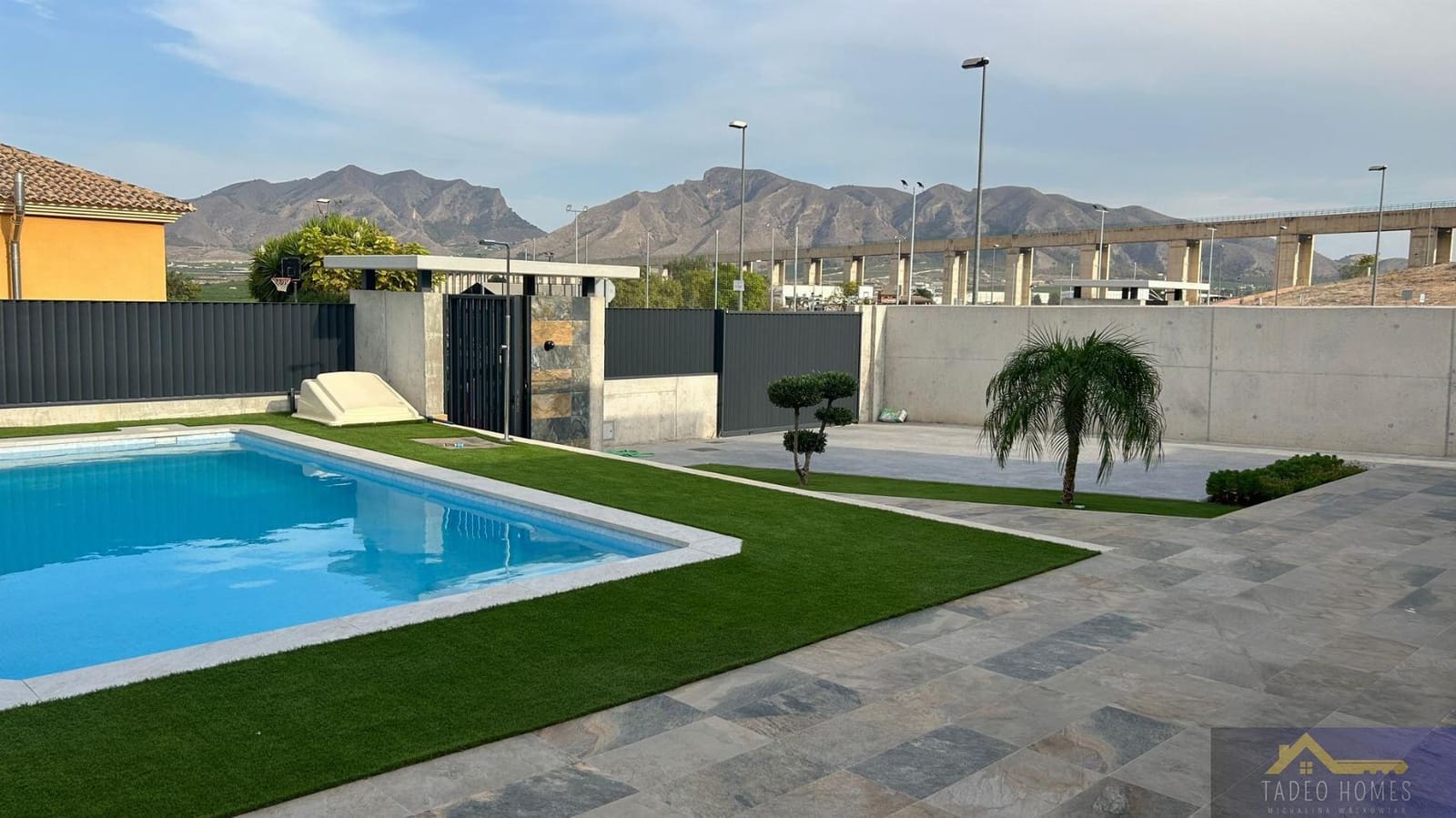 3 bedroom Villa for sale in Fortuna with pool garage - € 295,000 (Ref: 10034648)
