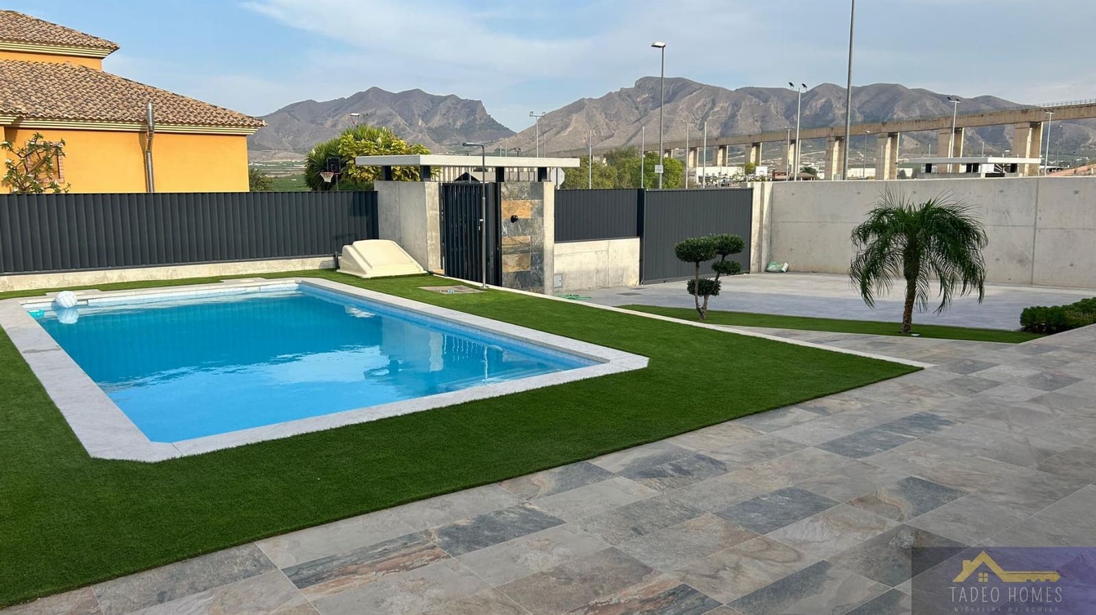 3 bedroom Villa for sale in Fortuna with pool garage - € 295,000 (Ref: 10034648)