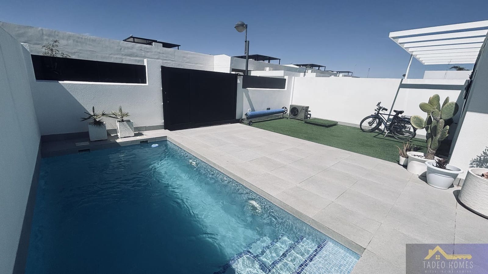2 chambre Villa/Maison à vendre à Roldan avec piscine garage - 289 900 € (Ref: 10034652)