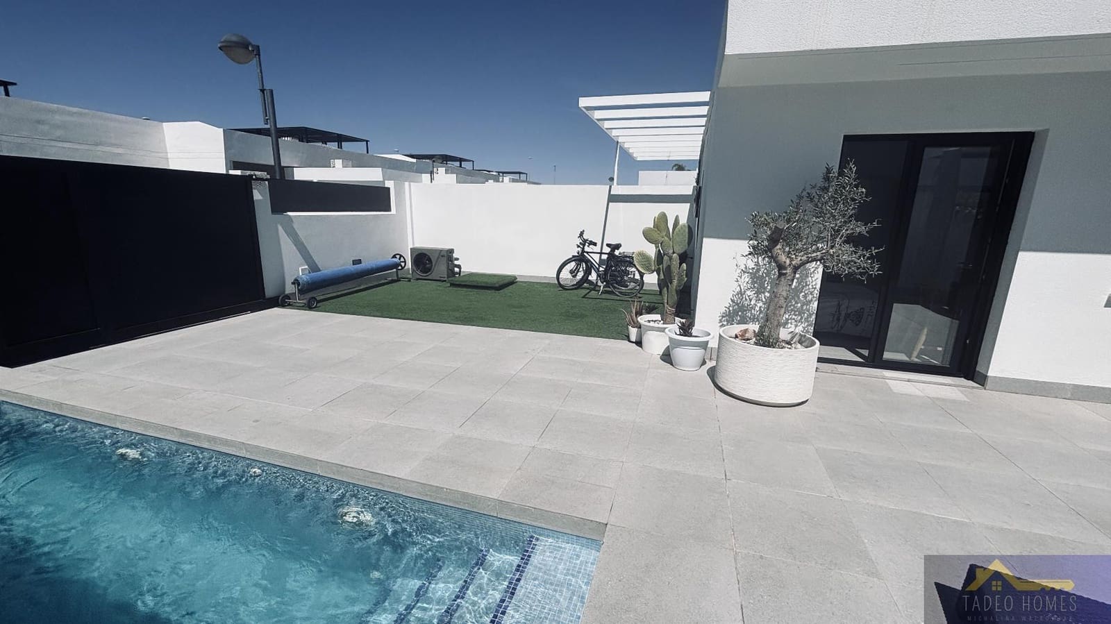 2 chambre Villa/Maison à vendre à Roldan avec piscine garage - 289 900 € (Ref: 10034652)