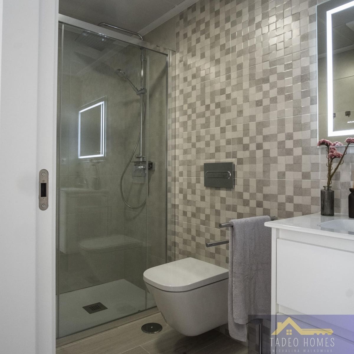 3 sypialnia Dom blizniak na sprzedaż w Avileses z basenem garażem - 289 900 € (Ref: 10151507)