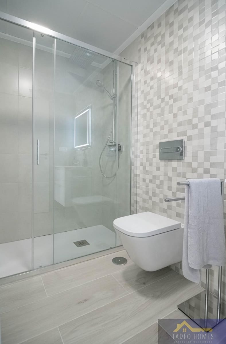3 sypialnia Dom blizniak na sprzedaż w Avileses z basenem garażem - 289 900 € (Ref: 10151507)