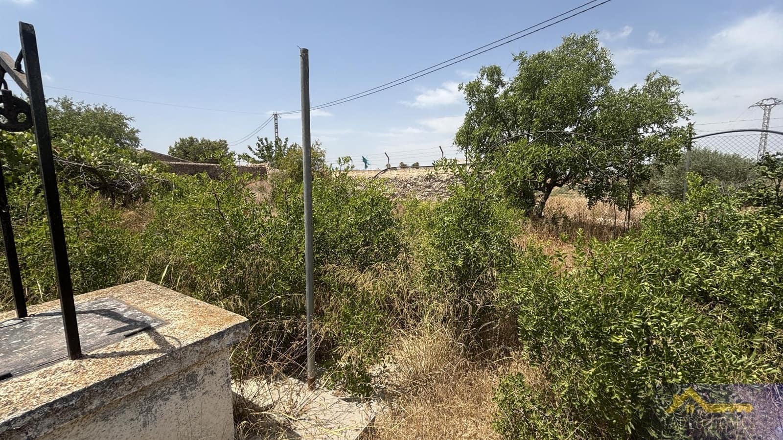 6 bedroom Finca/Country House for sale in Los Martinez del Puerto - € 219,500 (Ref: 9422217)