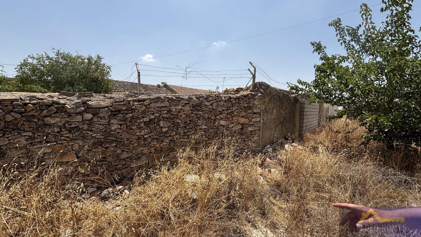 6 bedroom Finca/Country House for sale in Los Martinez del Puerto - € 219,500 (Ref: 9422217)