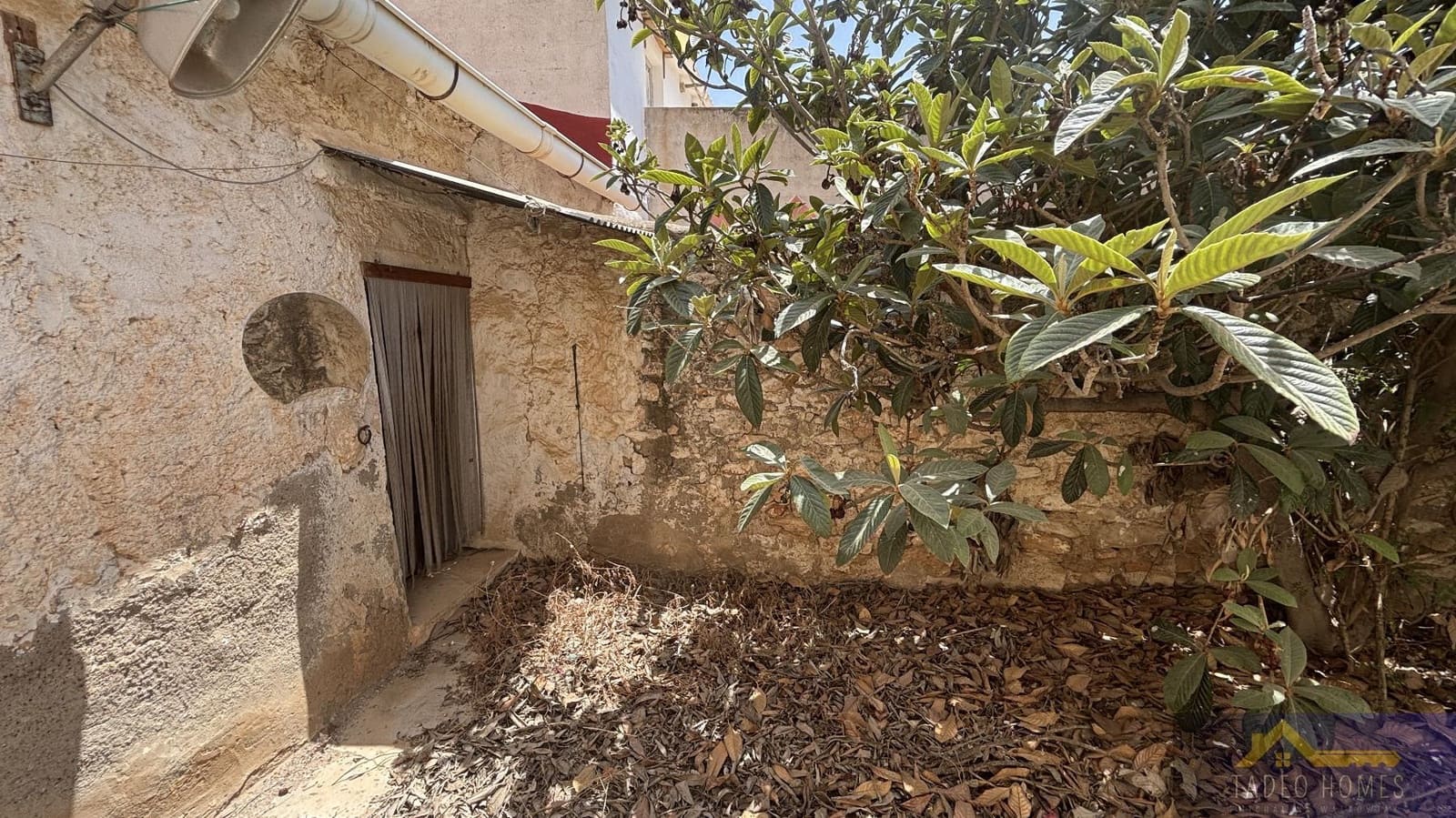 6 bedroom Finca/Country House for sale in Los Martinez del Puerto - € 219,500 (Ref: 9422217)