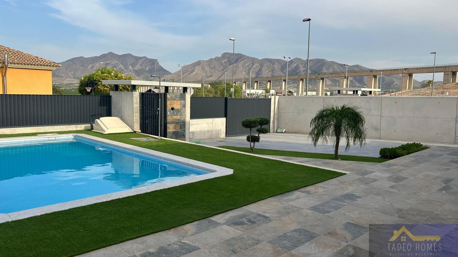 3 bedroom Villa for sale in Fortuna with pool garage - € 295,000 (Ref: 9527966)