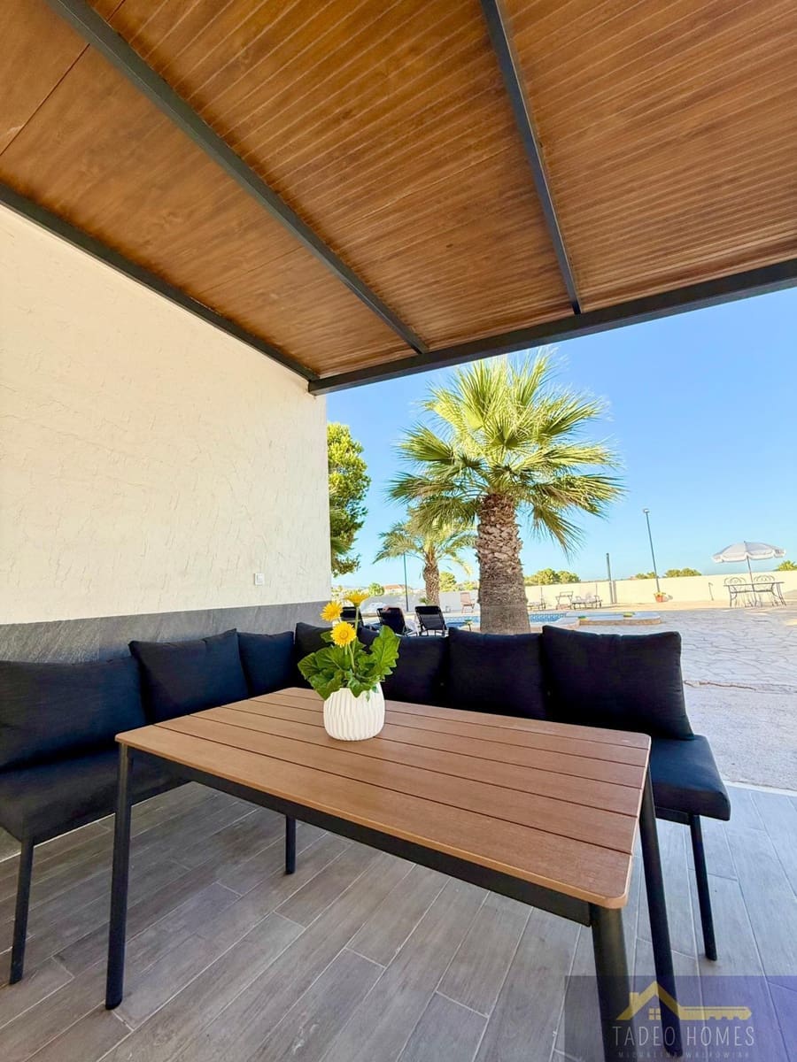 4 soveværelse Finca/Landehus til salg i Valle del Sol med garage - € 450.000 (Ref: 9622595)