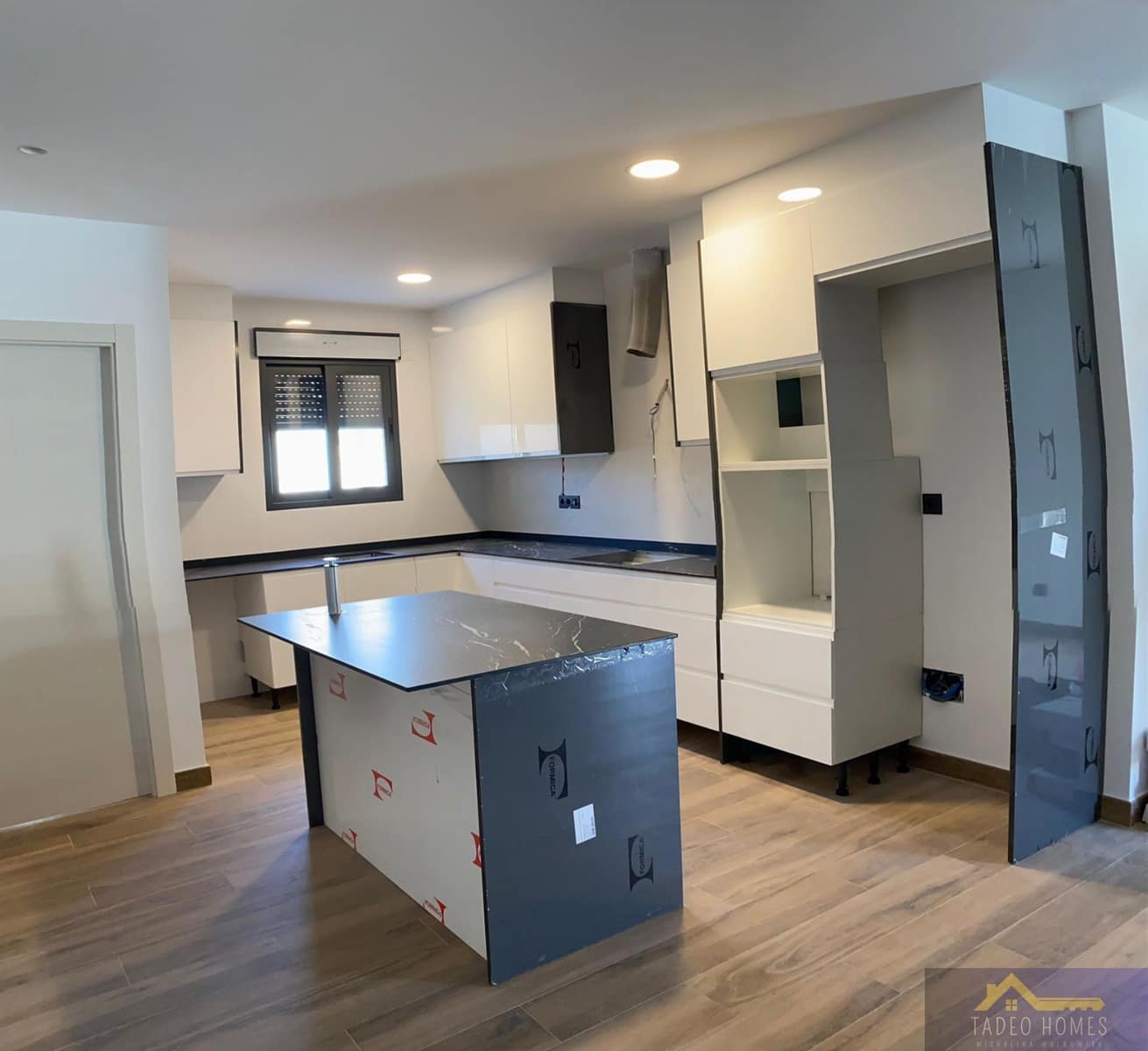 3 sypialnia Willa na sprzedaż w Fortuna z basenem garażem - 295 000 € (Ref: 9683845)