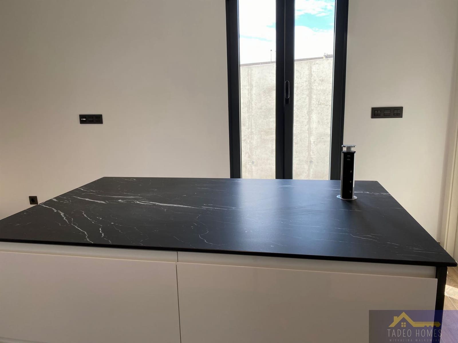 3 sypialnia Willa na sprzedaż w Fortuna z basenem garażem - 295 000 € (Ref: 9683845)