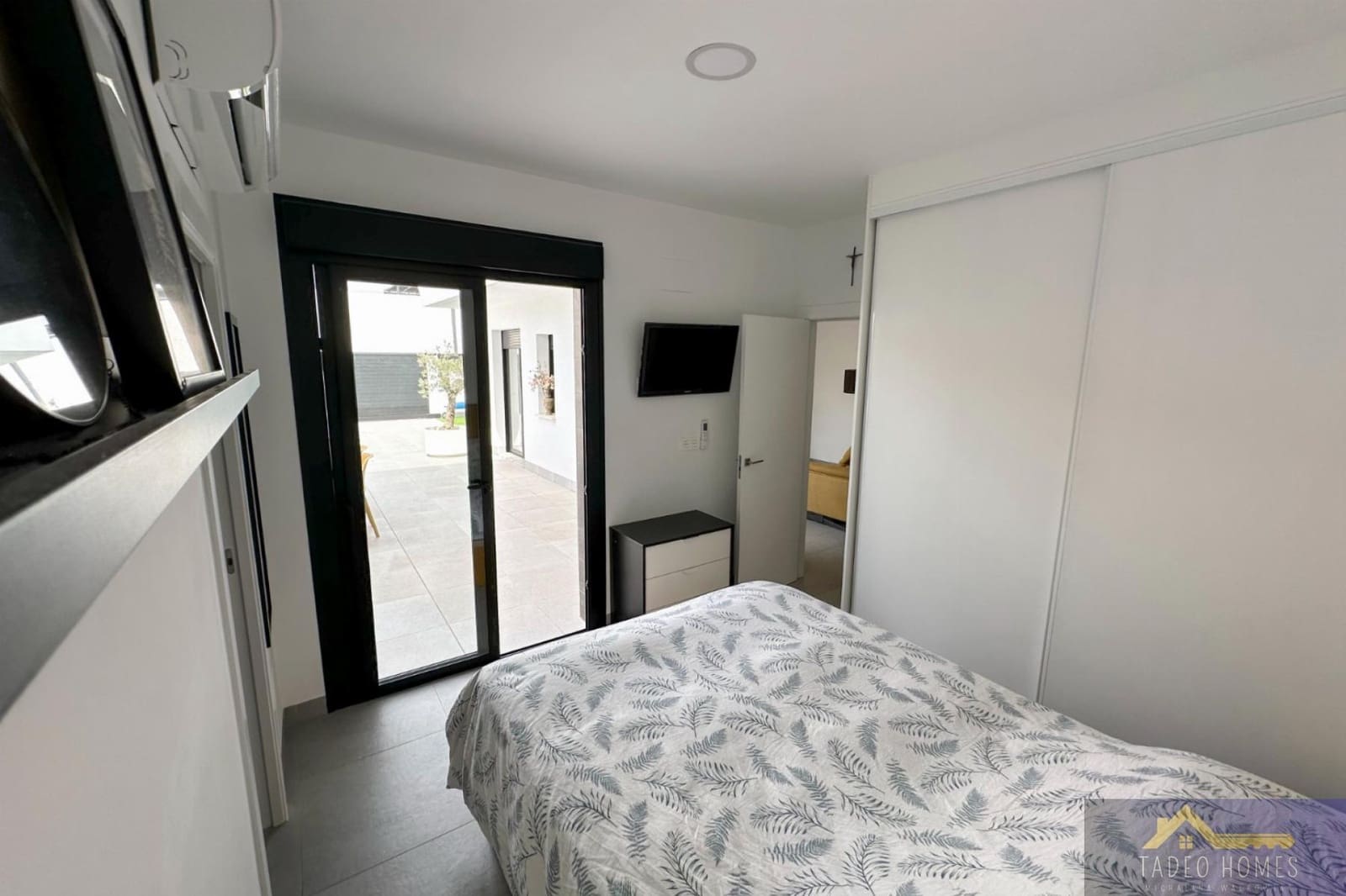 2 slaapkamer Villa te koop in Roldan met zwembad - € 269.500 (Ref: 9683846)