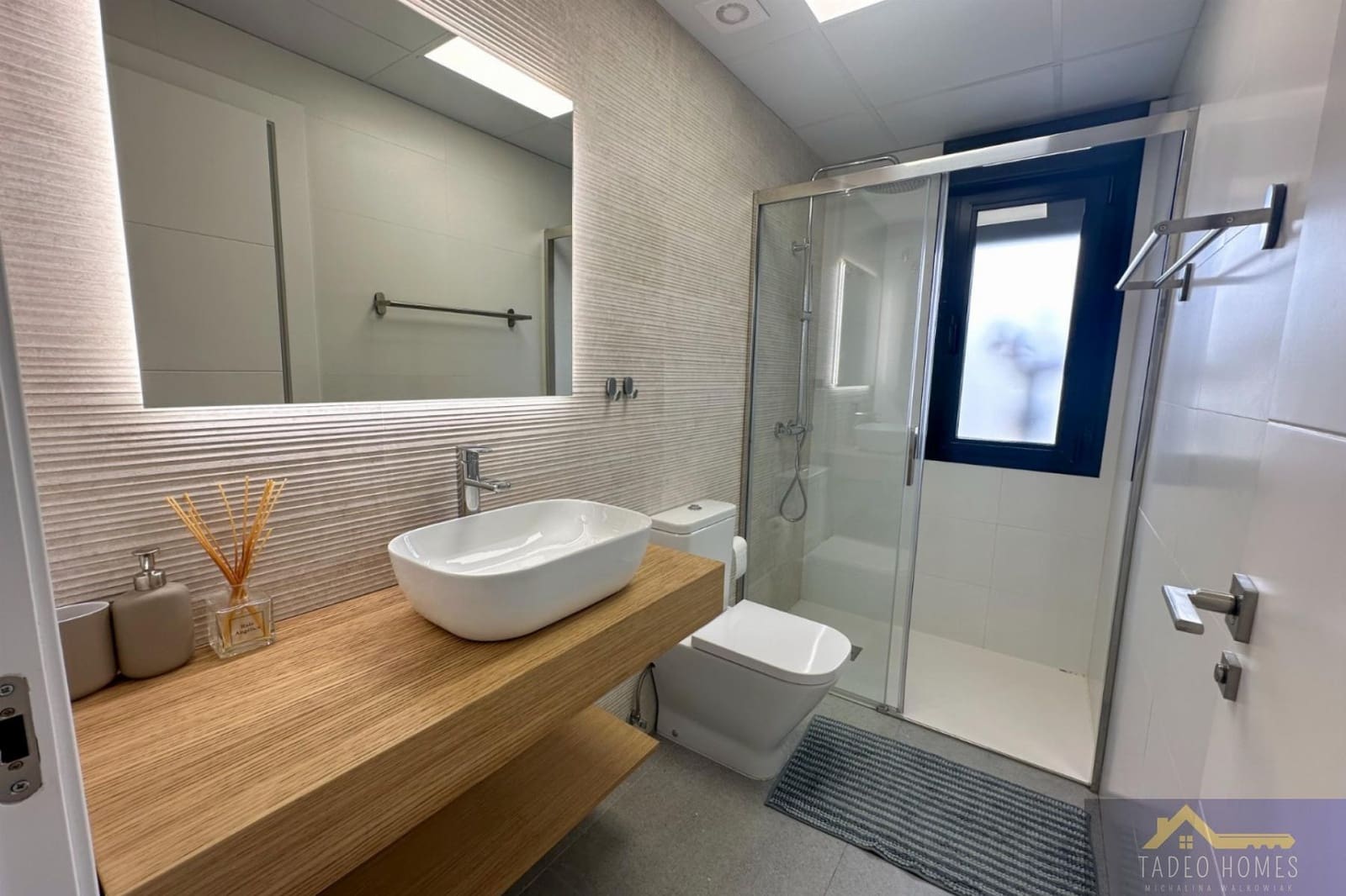 2 slaapkamer Villa te koop in Roldan met zwembad - € 269.500 (Ref: 9683846)