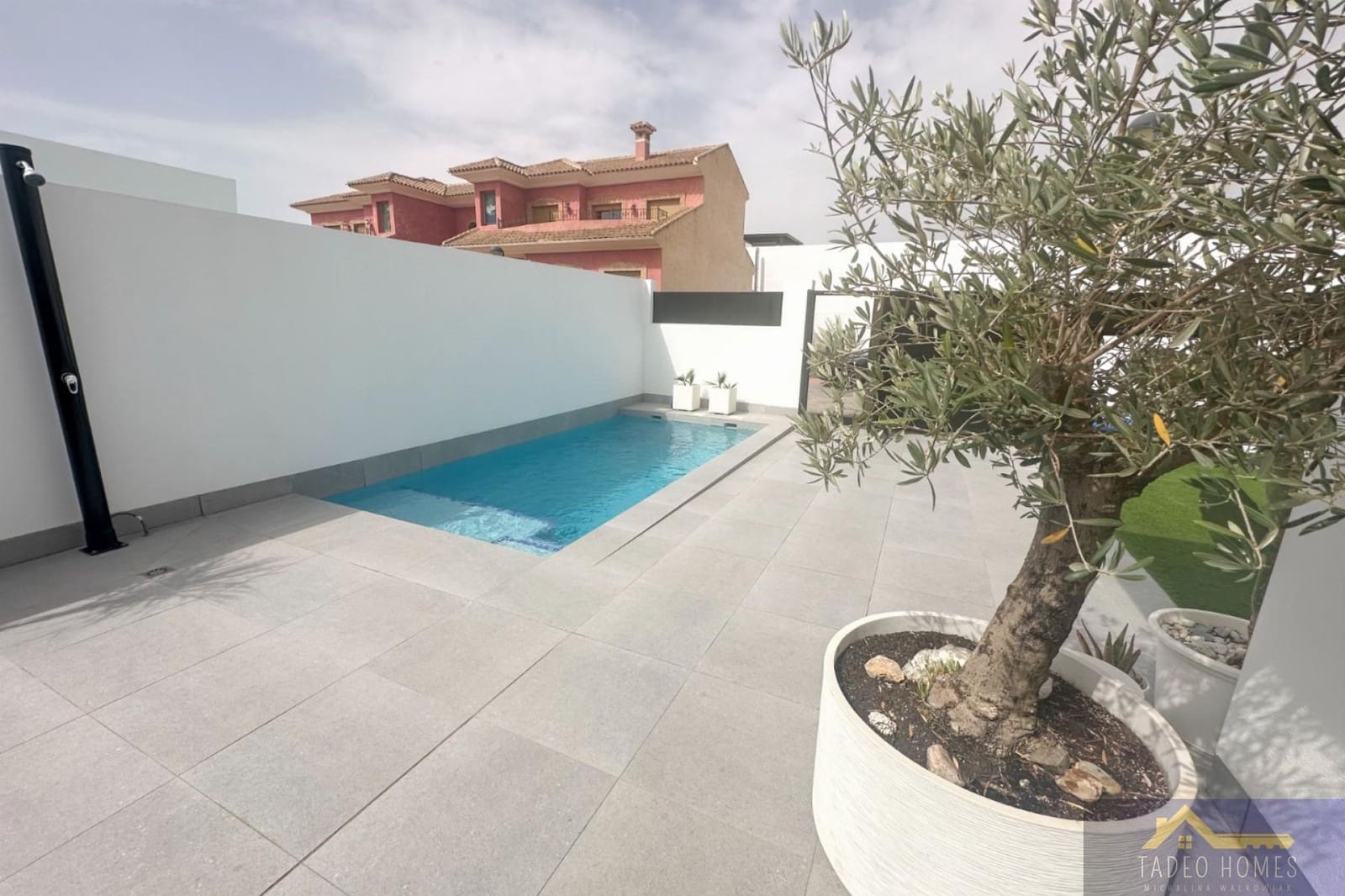 2 slaapkamer Villa te koop in Roldan met zwembad - € 269.500 (Ref: 9683846)