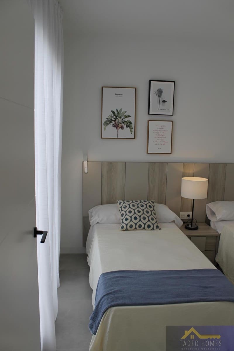 2 Zimmer Villa zu verkaufen in Roldan mit Pool - 311.900 € (Ref: 9804745)