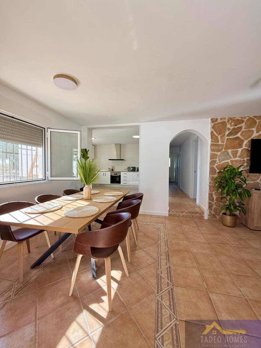 4 soveværelse Finca/Landehus til salg i Valle del Sol med garage - € 450.000 (Ref: 9804759)