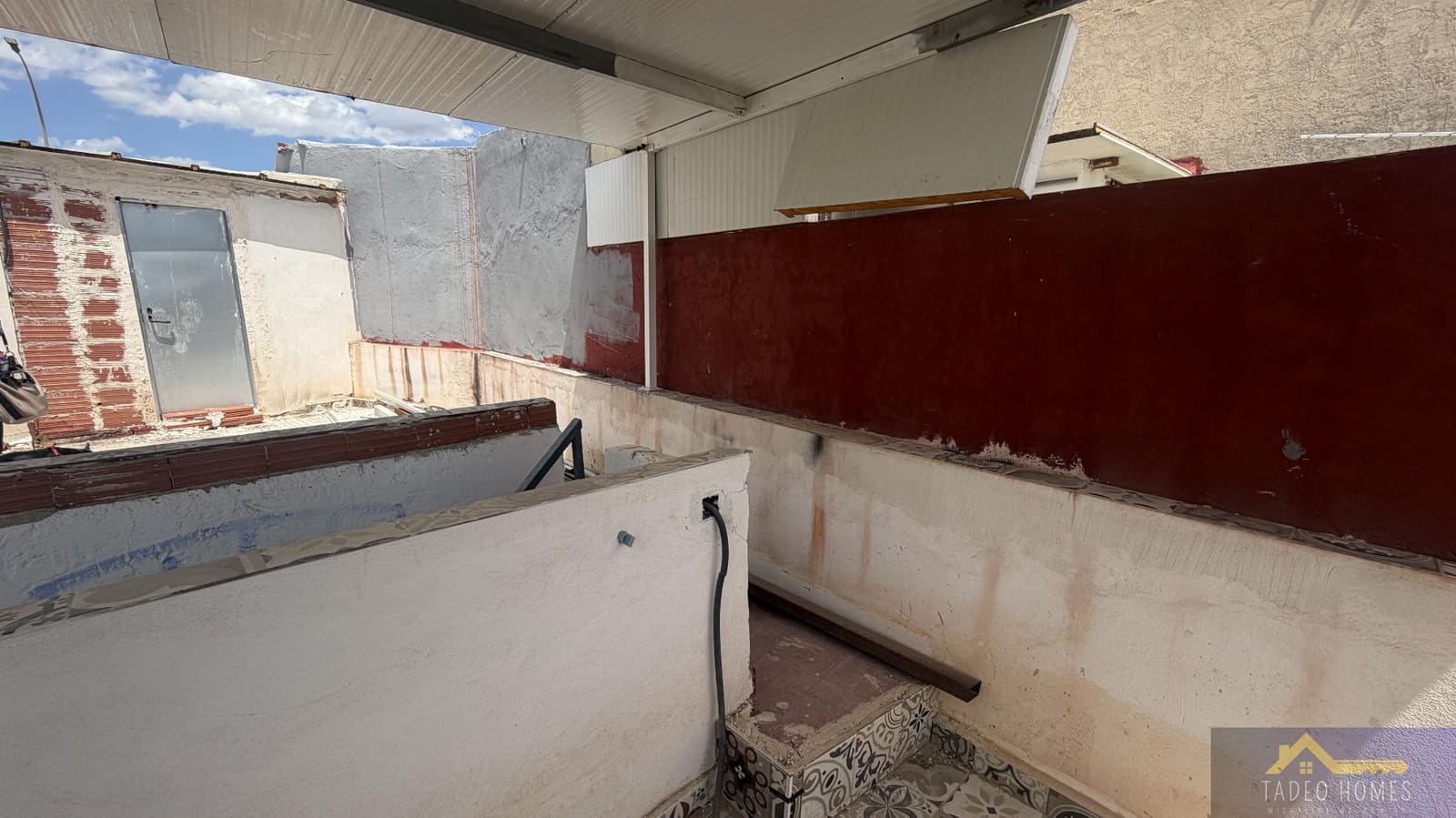 3 bedroom Semi-detached Villa for sale in Murcia city - € 60,000 (Ref: 9913446)